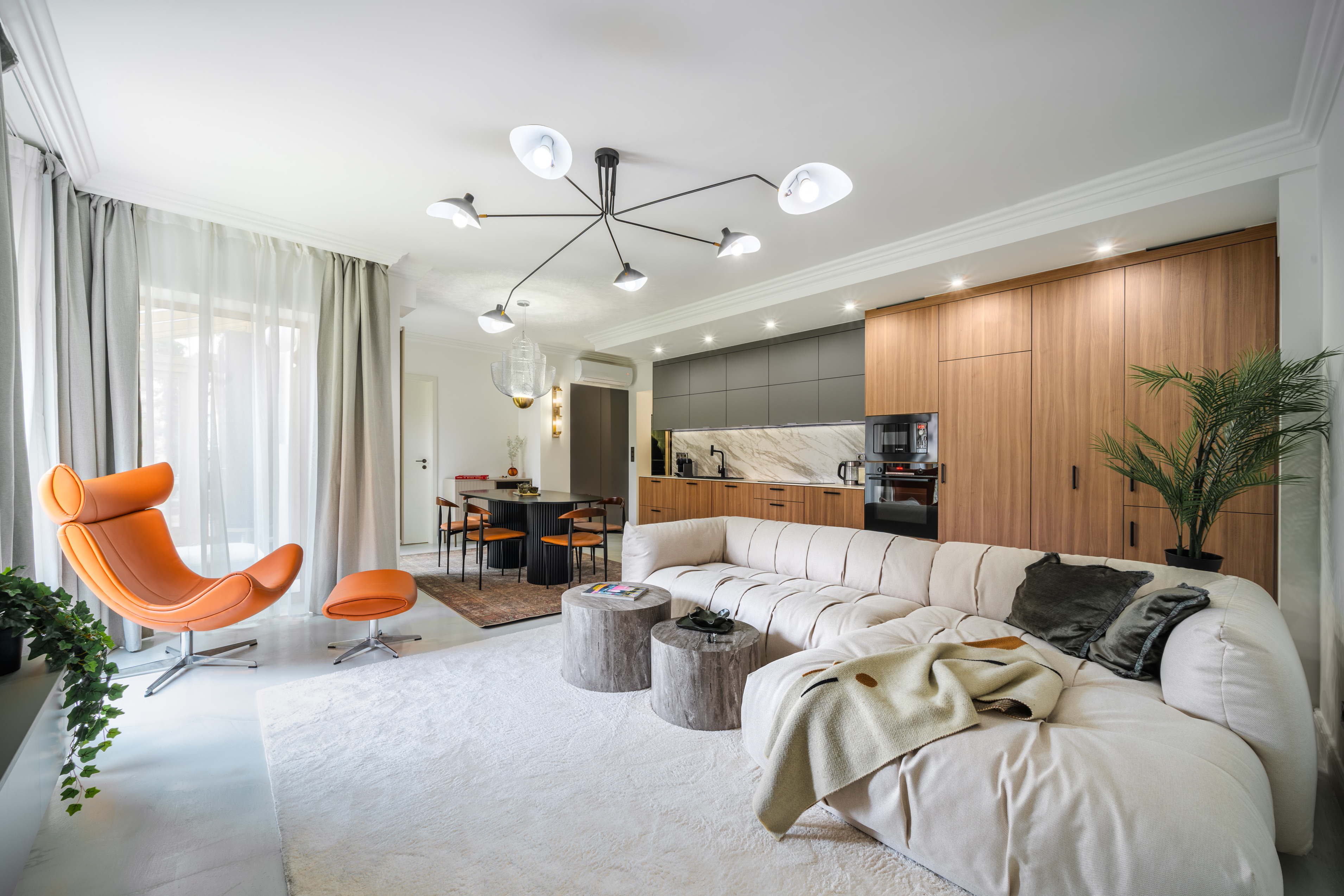 Buda, District XII. – Garden-Access Bauhaus Elegance