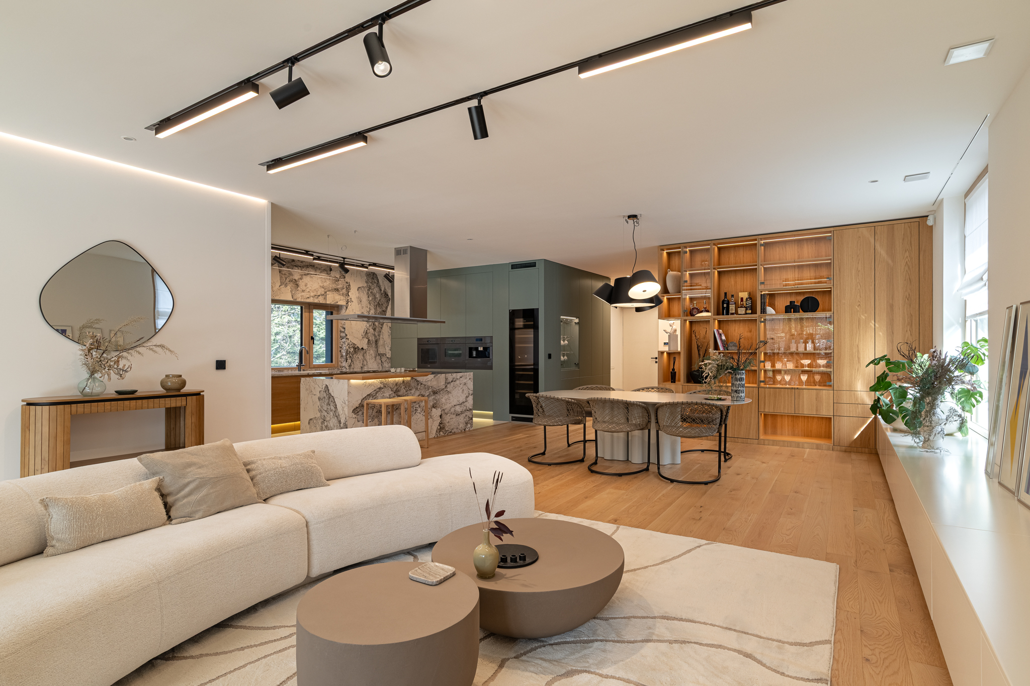 Award-Winning Architectural Residence in the Heart of Svábhegy